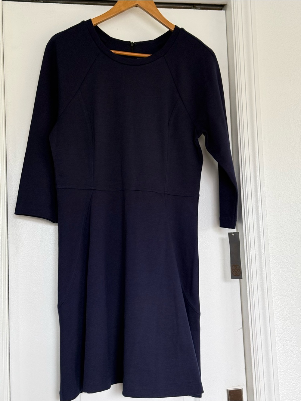 Daisy Fuentes Navy Long-Sleeve Shift Dress